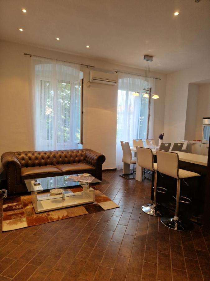Queen Of Stay - Apartment Lili Rijeka Exteriör bild