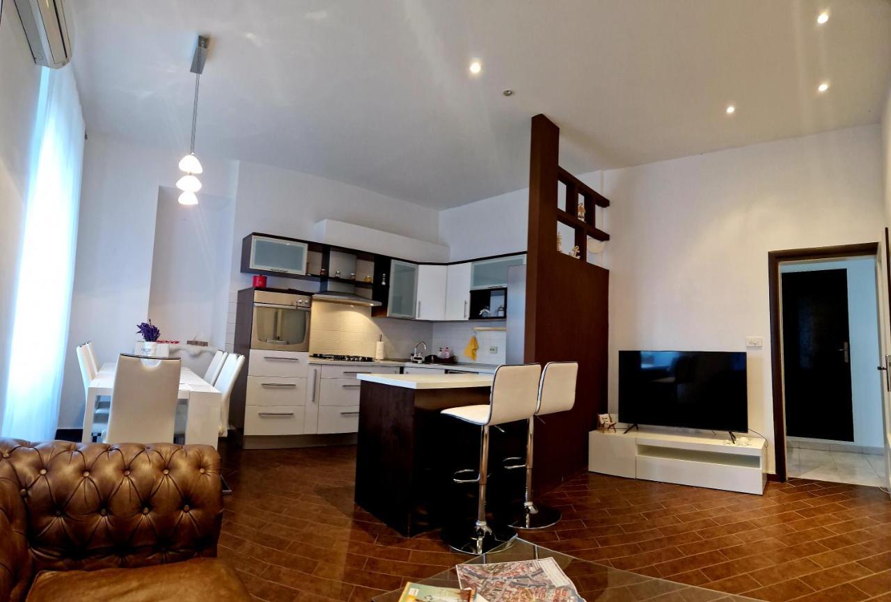Queen Of Stay - Apartment Lili Rijeka Exteriör bild